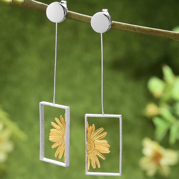 925 Silver Artisan Handmade The Zaryah Flower Earrings